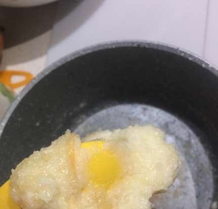 Low-fat melted curd cheese (in the microwave)