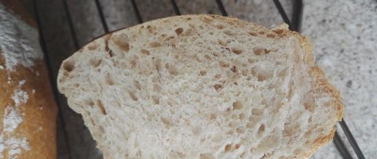 Pane di fattoria con pasta vecchia