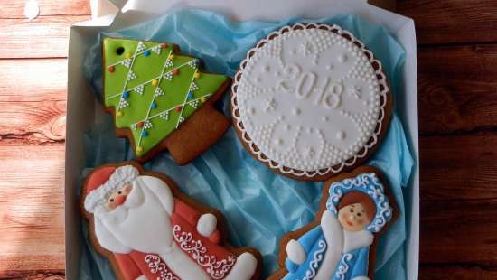 We decorate gingerbread cookies, cookies