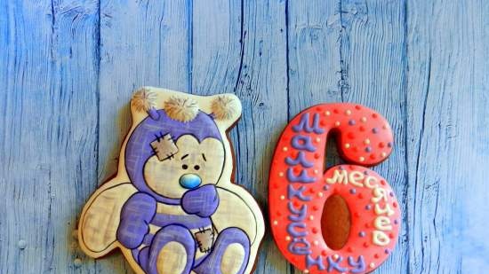 Decoramos galletas de jengibre, galletas