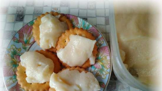 Low-fat melted curd cheese (in the microwave)