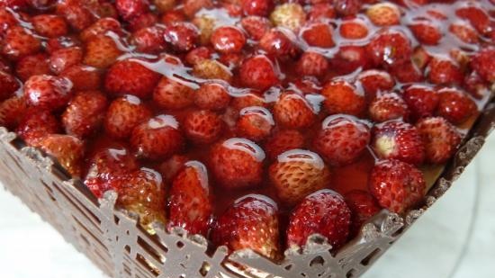 Strawberry glade cake