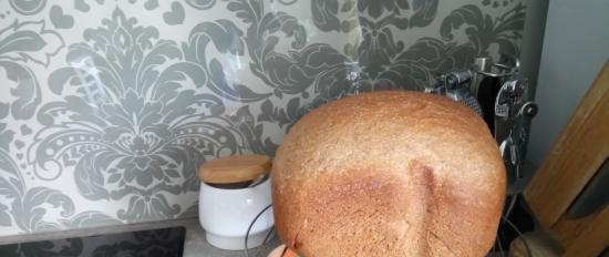 Pan de centeno con cerveza y suero en una panificadora Panasonic