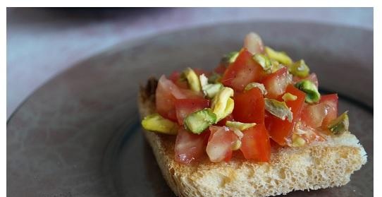 Pane catalano (Pan Catalana o Pan con tomate)