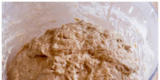 Pane di segale e grano su pasta acida