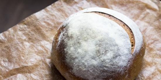 Pane con il 40% di farina di segale e semi di cumino a lievitazione naturale (J. Hamelman)