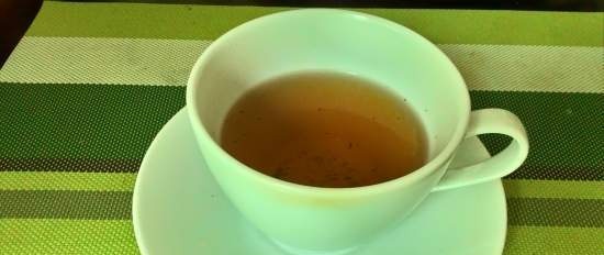 Té fermentado elaborado con hojas de jardín y plantas silvestres (clase magistral)