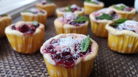 Muffins with cottage cheese