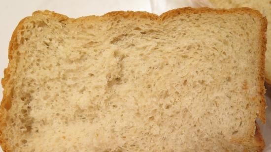 Il pane bianco più semplice a base di farina di frumento