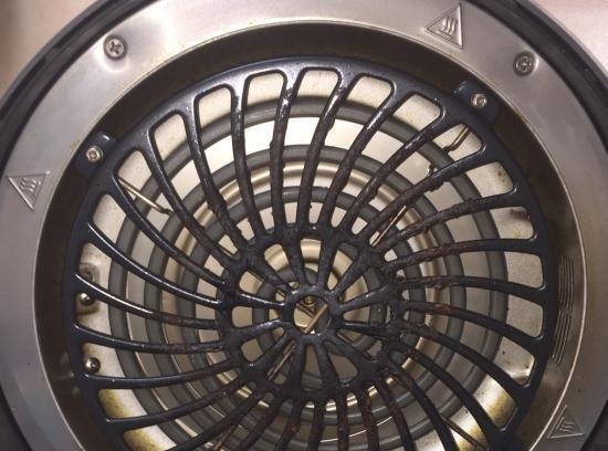 How do I clean my Ninja's grate?