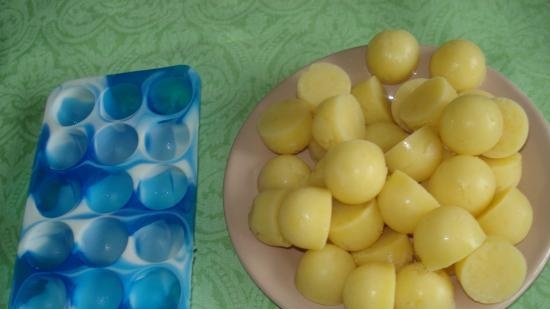 Preparazione di polpette e non solo in stampi da ghiaccio in silicone