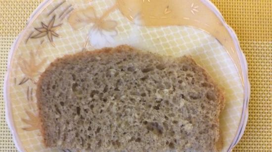 Bread with hemp flour and sesame seeds