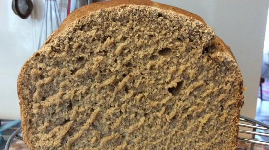 Pan de centeno con cerveza y suero en una panificadora Panasonic