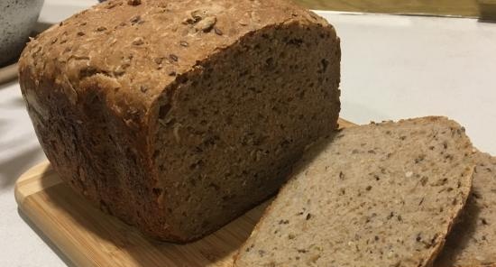 Pan de cereal de masa madre en una panificadora Panasonic