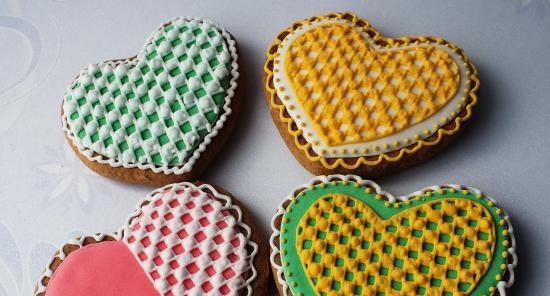 Decoramos galletas de jengibre, galletas