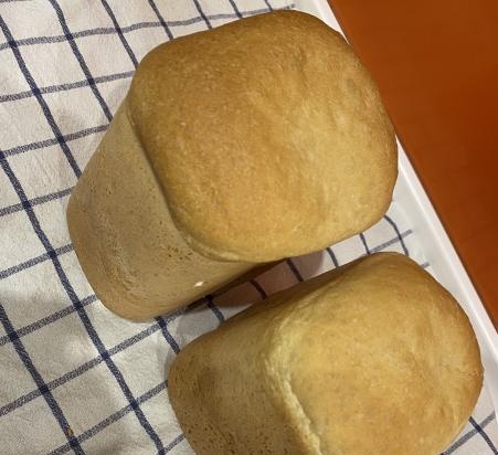 Pane italiano in una macchina per il pane