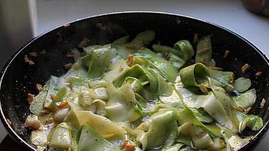 Courgette pasta