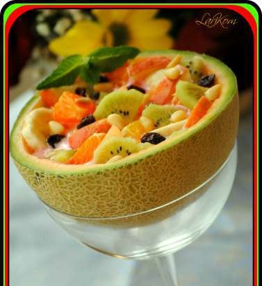 Sopa de frutas en melón Tropicanka