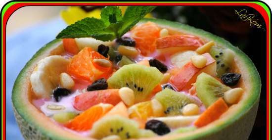 Sopa de frutas en melón Tropicanka