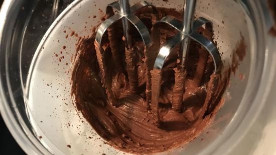 Dalawang Sangkap na Chocolate Mousse