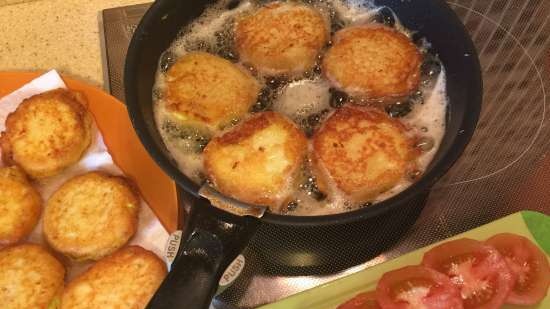 Tomates y calabacines en masa de queso