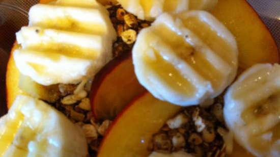 Parfait with granola, nectarine and banana