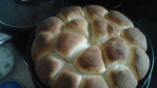 Bollos buhtle con mermelada y salsa de vainilla