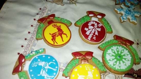 We decorate gingerbread cookies, cookies