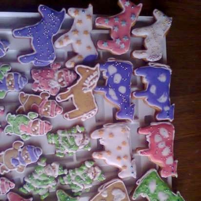 Pinalamutian namin ang cookies ng gingerbread, cookies