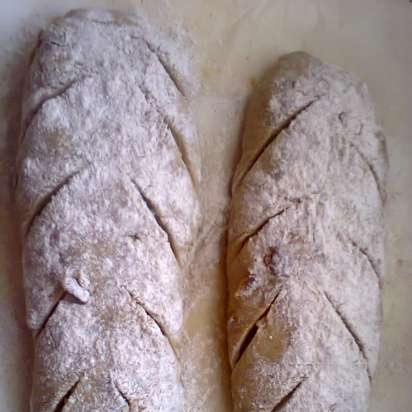 Pane polacco con uvetta e noci