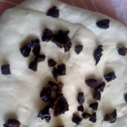 Dairy bread with prunes