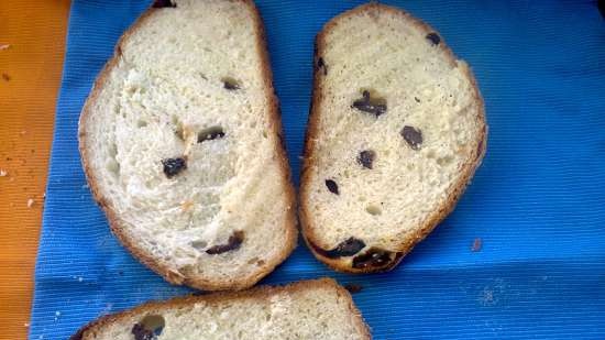 Dairy bread with prunes