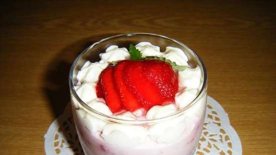 Bavarian raspberry-strawberry cream-souffle mula sa Maida Heatter