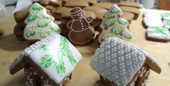 We decorate gingerbread cookies, cookies