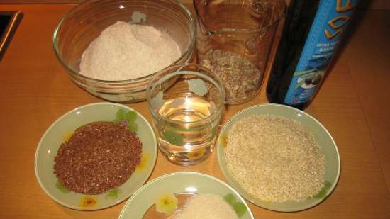 Whole grain crackers with sunflower, flax and sesame seeds (Peter Reinhart)