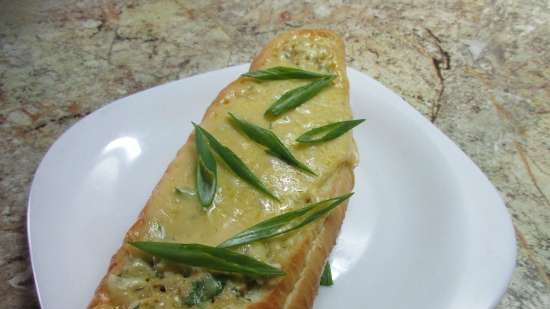 Pan relleno de conservas de pescado