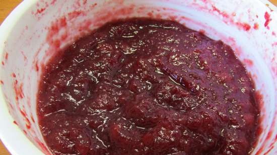 Fruit (vegetable) puree or jam in the microwave