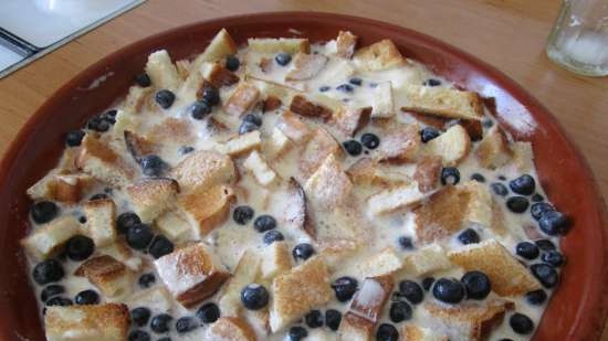 Torta raffermo ai frutti di bosco