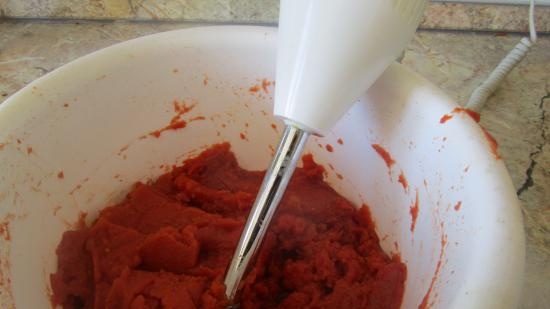 Pasta di pomodoro leggera sul fornello, nel forno, nel microonde