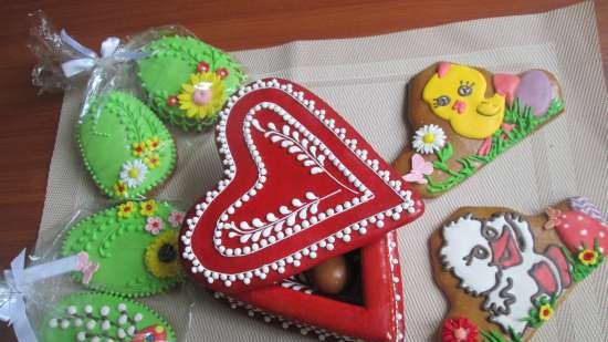 We decorate gingerbread cookies, cookies