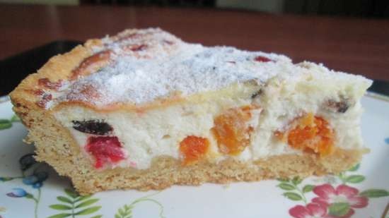 Crostata con frutta secca e mele al caramello