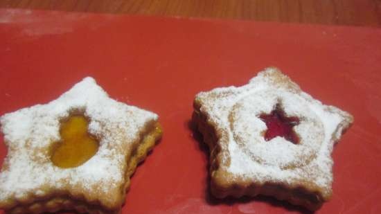 Delicate cookies (gingerbread) on the Christmas tree