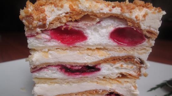 Danza Napoleone con crema pasticcera e ciliegia