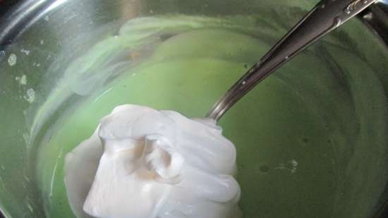 Pastís de menta amb xocolata blanca i mousse bavaresa