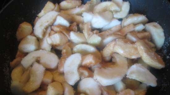 Taart met gedroogd fruit en appels in karamel