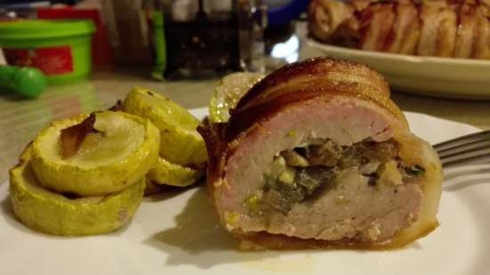 Maiale in maiale (Rotolo di filetto di maiale in pancetta)