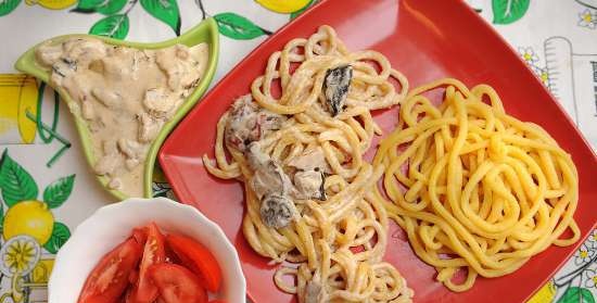 Tagliatelle fatte in casa, ravioli e tutto il necessario per prepararli