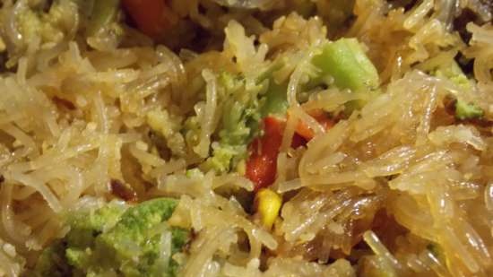 Funchoza amb verdures i bolets i salsa Yakisoba