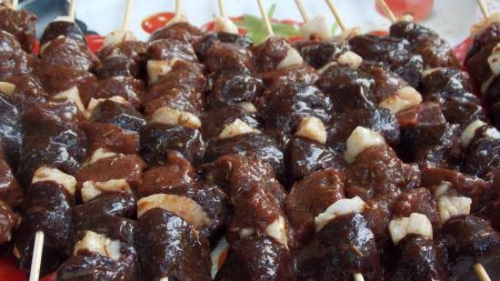 Brocheta de jigar con dumba