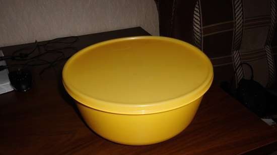 Plastic dishes Tupperware - reviews